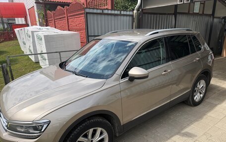 Volkswagen Tiguan II, 2019 год, 2 000 000 рублей, 3 фотография