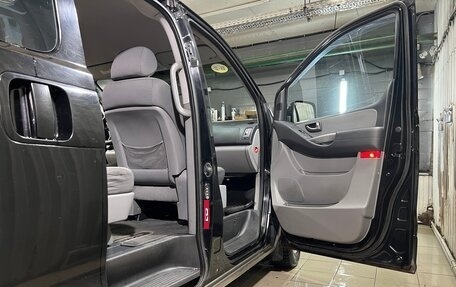 Hyundai H-1 II рестайлинг, 2008 год, 1 070 000 рублей, 11 фотография