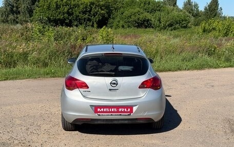Opel Astra J, 2010 год, 620 000 рублей, 4 фотография