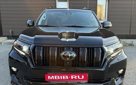 Toyota Land Cruiser Prado 150 рестайлинг 2, 2019 год, 7 450 000 рублей, 3 фотография