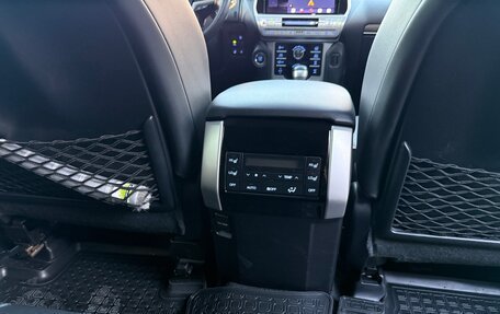 Toyota Land Cruiser Prado 150 рестайлинг 2, 2019 год, 7 450 000 рублей, 22 фотография