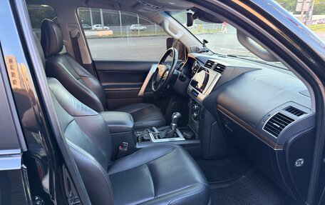 Toyota Land Cruiser Prado 150 рестайлинг 2, 2019 год, 7 450 000 рублей, 24 фотография