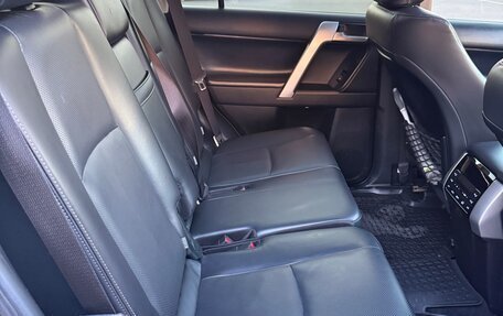 Toyota Land Cruiser Prado 150 рестайлинг 2, 2019 год, 7 450 000 рублей, 21 фотография