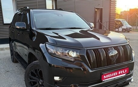 Toyota Land Cruiser Prado 150 рестайлинг 2, 2019 год, 7 450 000 рублей, 13 фотография