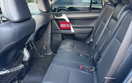Toyota Land Cruiser Prado 150 рестайлинг 2, 2019 год, 7 450 000 рублей, 19 фотография