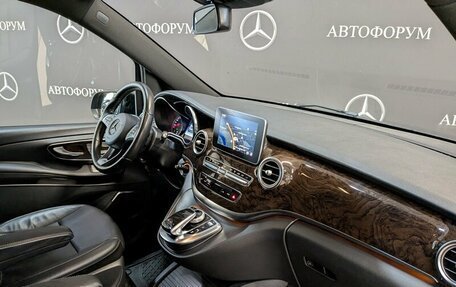 Mercedes-Benz V-Класс, 2019 год, 5 450 000 рублей, 26 фотография