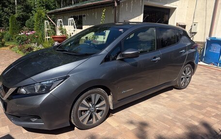 Nissan Leaf II, 2017 год, 1 503 000 рублей, 6 фотография