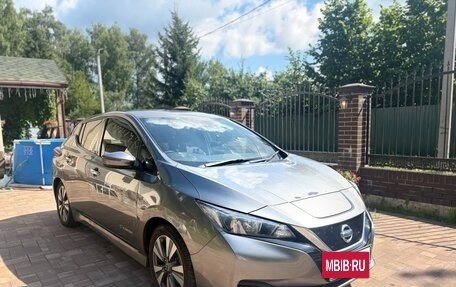 Nissan Leaf II, 2017 год, 1 503 000 рублей, 2 фотография