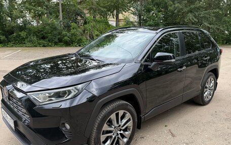 Toyota RAV4, 2022 год, 4 000 000 рублей, 3 фотография