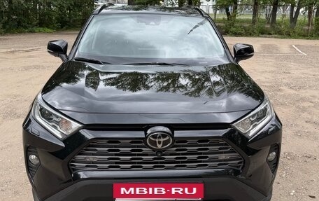 Toyota RAV4, 2022 год, 4 000 000 рублей, 2 фотография