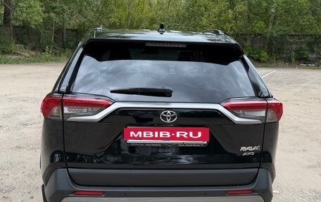 Toyota RAV4, 2022 год, 4 000 000 рублей, 6 фотография