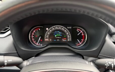 Toyota RAV4, 2022 год, 4 000 000 рублей, 10 фотография