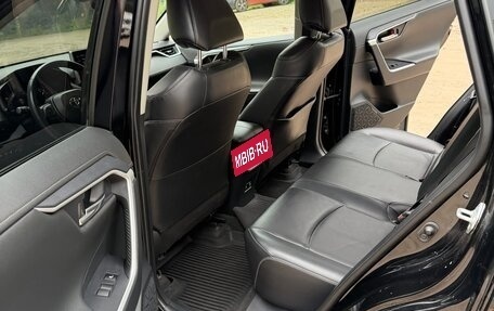 Toyota RAV4, 2022 год, 4 000 000 рублей, 13 фотография