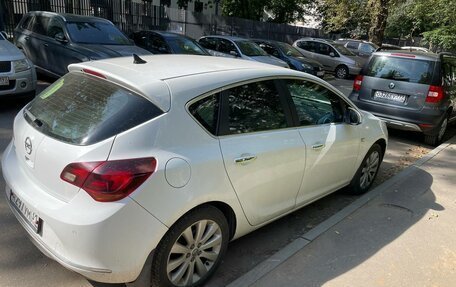 Opel Astra J, 2013 год, 900 000 рублей, 6 фотография