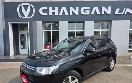 Mitsubishi Outlander III рестайлинг 3, 2012 год, 1 370 000 рублей, 6 фотография