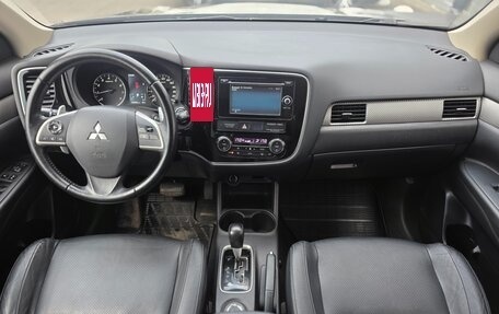 Mitsubishi Outlander III рестайлинг 3, 2012 год, 1 370 000 рублей, 8 фотография