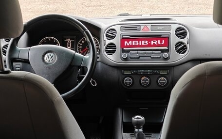 Volkswagen Tiguan I, 2009 год, 995 000 рублей, 13 фотография