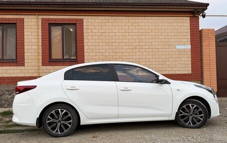 KIA Rio IV, 2021 год, 1 580 000 рублей, 5 фотография
