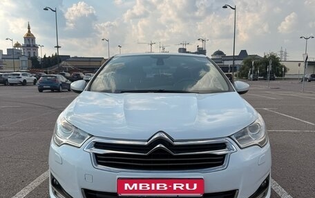 Citroen C4 II рестайлинг, 2016 год, 750 000 рублей, 2 фотография