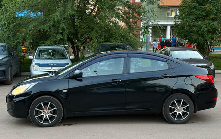 Hyundai Solaris II рестайлинг, 2012 год, 800 000 рублей, 2 фотография