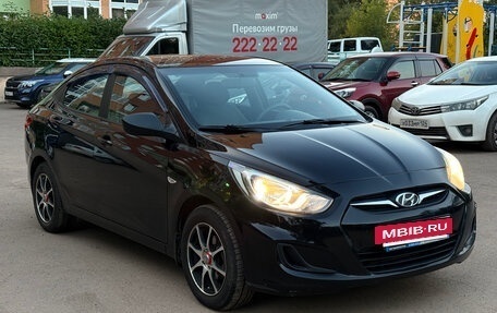 Hyundai Solaris II рестайлинг, 2012 год, 800 000 рублей, 7 фотография