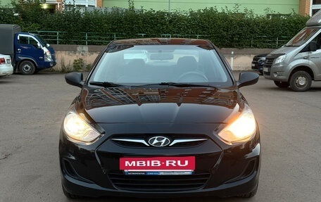 Hyundai Solaris II рестайлинг, 2012 год, 800 000 рублей, 8 фотография