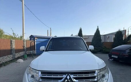 Mitsubishi Pajero IV, 2011 год, 2 100 000 рублей, 3 фотография