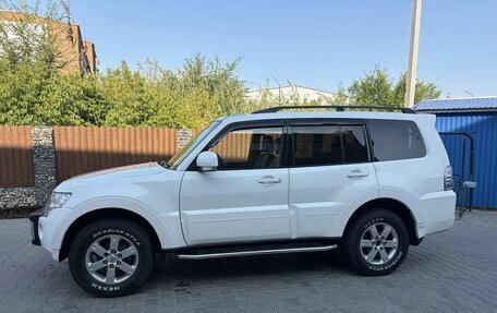 Mitsubishi Pajero IV, 2011 год, 2 100 000 рублей, 2 фотография