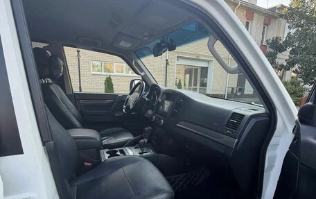 Mitsubishi Pajero IV, 2011 год, 2 100 000 рублей, 7 фотография