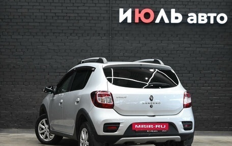 Renault Sandero II рестайлинг, 2018 год, 1 250 000 рублей, 4 фотография