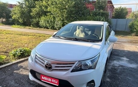 Toyota Avensis III рестайлинг, 2012 год, 1 300 000 рублей, 1 фотография