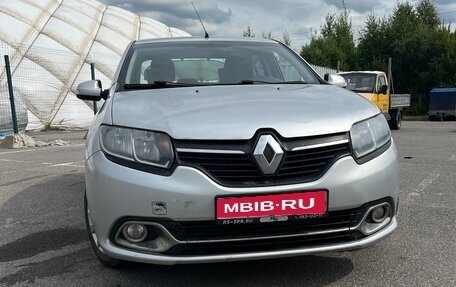 Renault Logan II, 2018 год, 340 000 рублей, 1 фотография