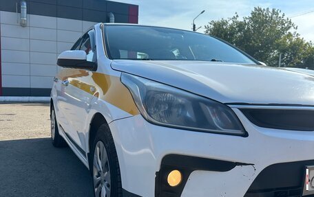 KIA Rio IV, 2018 год, 650 000 рублей, 2 фотография