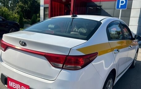 KIA Rio IV, 2018 год, 650 000 рублей, 4 фотография