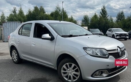 Renault Logan II, 2018 год, 340 000 рублей, 3 фотография