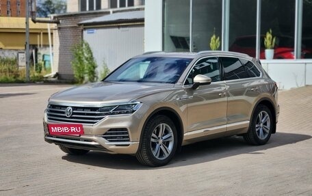Volkswagen Touareg III, 2019 год, 3 600 000 рублей, 3 фотография