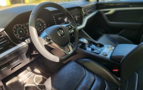 Volkswagen Touareg III, 2019 год, 3 600 000 рублей, 18 фотография