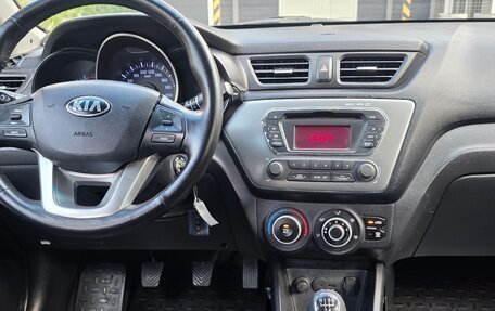 KIA Rio III рестайлинг, 2015 год, 775 000 рублей, 22 фотография