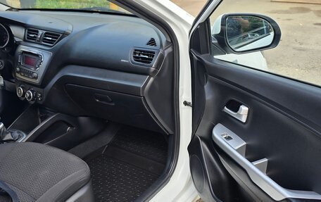 KIA Rio III рестайлинг, 2015 год, 775 000 рублей, 33 фотография