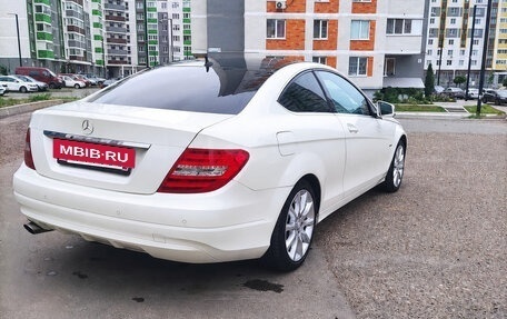 Mercedes-Benz C-Класс, 2011 год, 1 100 000 рублей, 2 фотография
