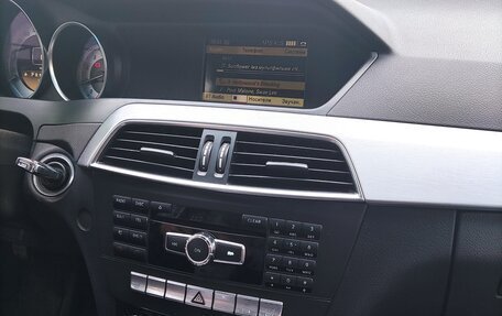 Mercedes-Benz C-Класс, 2011 год, 1 100 000 рублей, 7 фотография