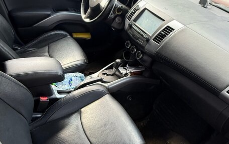 Mitsubishi Outlander III рестайлинг 3, 2012 год, 1 250 000 рублей, 4 фотография