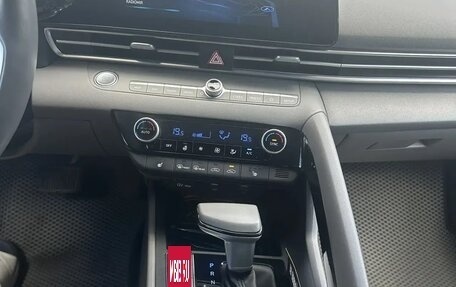 Hyundai Elantra, 2022 год, 2 000 000 рублей, 3 фотография