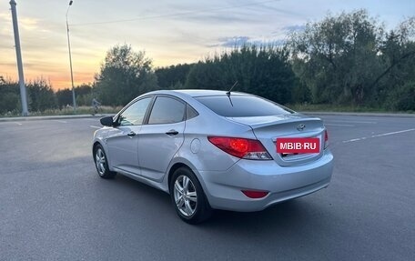 Hyundai Solaris II рестайлинг, 2011 год, 590 000 рублей, 3 фотография