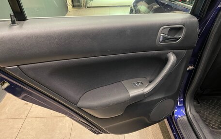 Honda Accord VII рестайлинг, 2003 год, 700 000 рублей, 18 фотография