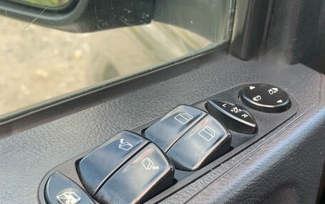 Mercedes-Benz Viano, 2013 год, 2 100 000 рублей, 14 фотография