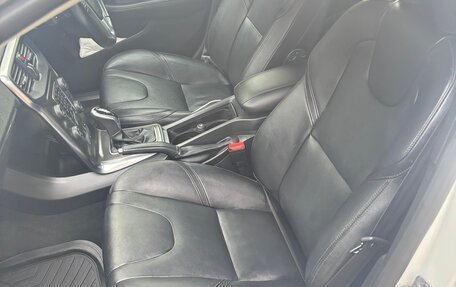 Volvo V40 II рестайлинг, 2013 год, 950 000 рублей, 7 фотография