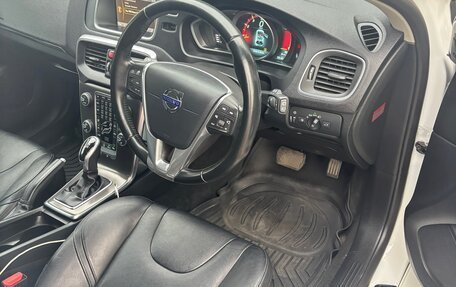 Volvo V40 II рестайлинг, 2013 год, 950 000 рублей, 8 фотография