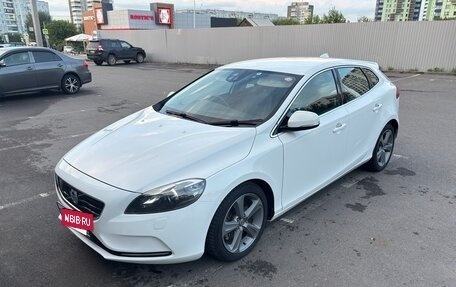 Volvo V40 II рестайлинг, 2013 год, 950 000 рублей, 11 фотография