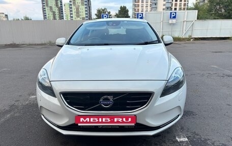 Volvo V40 II рестайлинг, 2013 год, 950 000 рублей, 12 фотография